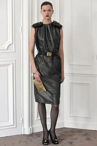 Look 16